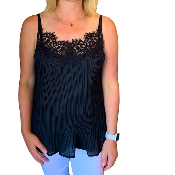 🆕🌿🤍BIBI: WHITE Front Lace Detailed Pleated Chiffon Top SMALL - Picture 6 of 13